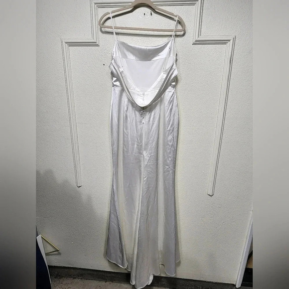 Lulus Lovely Endearment White Satin Sleeveless Backless Maxi Dress Wedding - Picture 9 of 11